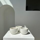 Trio of white ceramic cups D9cm