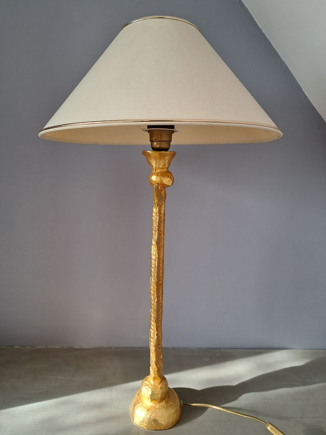 Cazenove lamp in gilded bronze
