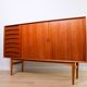 Buffet vintage danois Arne Vodder n° 63, fabriqué par Sibast en teck, datant du milieu du XXe siècle.