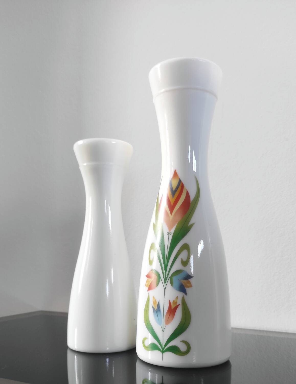 Pair of white opaline flower vases with floral decoration – 1970s