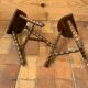 Paire de tabourets tripodes