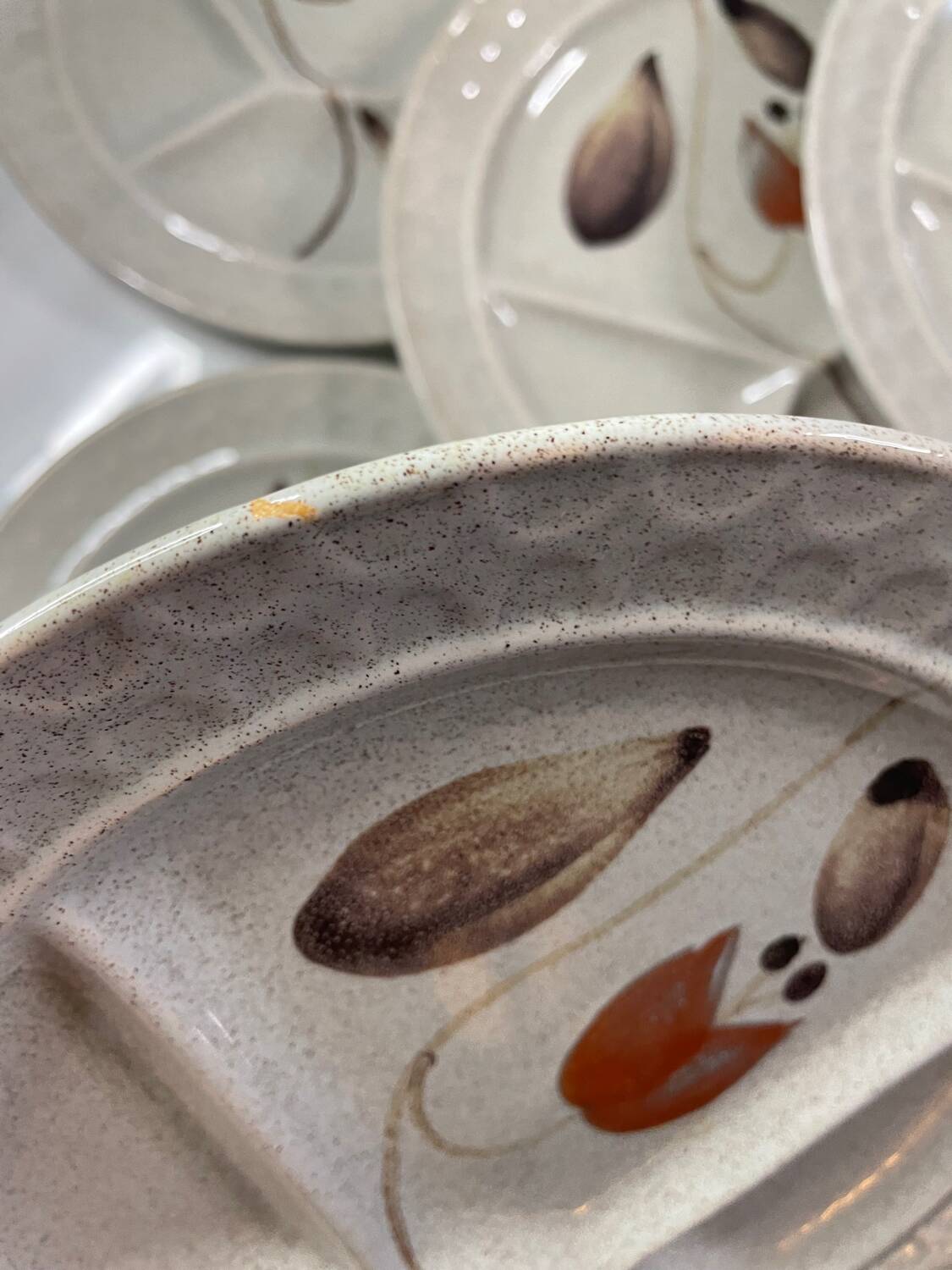 12 vintage Hollandia sarreguemine plates