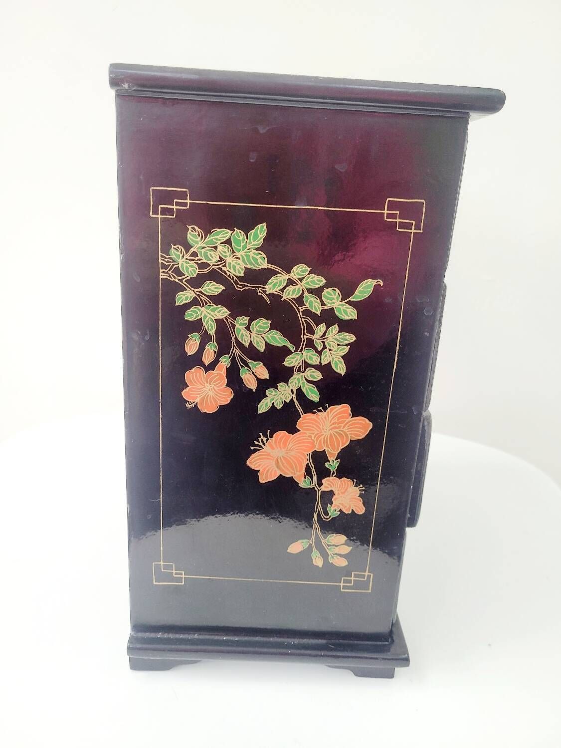 Lacquered jewelry box in chest shape with 4 drawers made in Shanghai