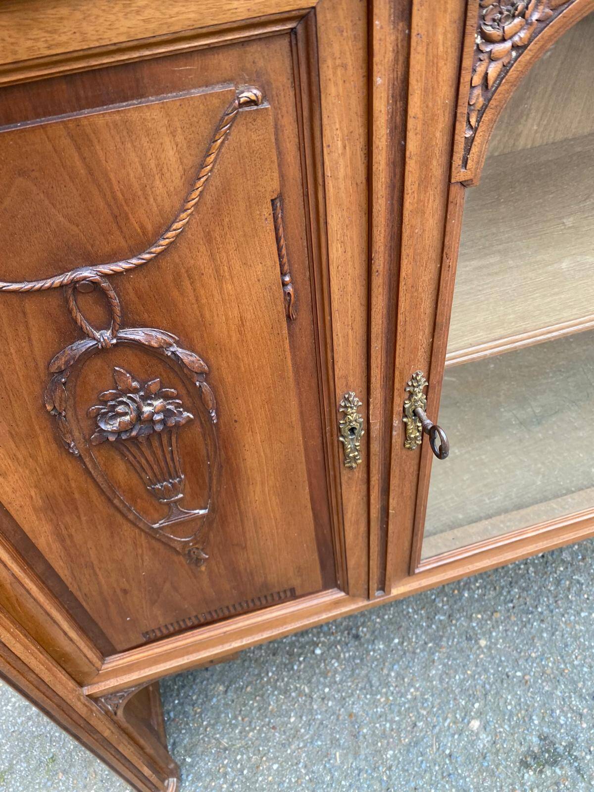 Buffet Louis XVI en bois massif 1930