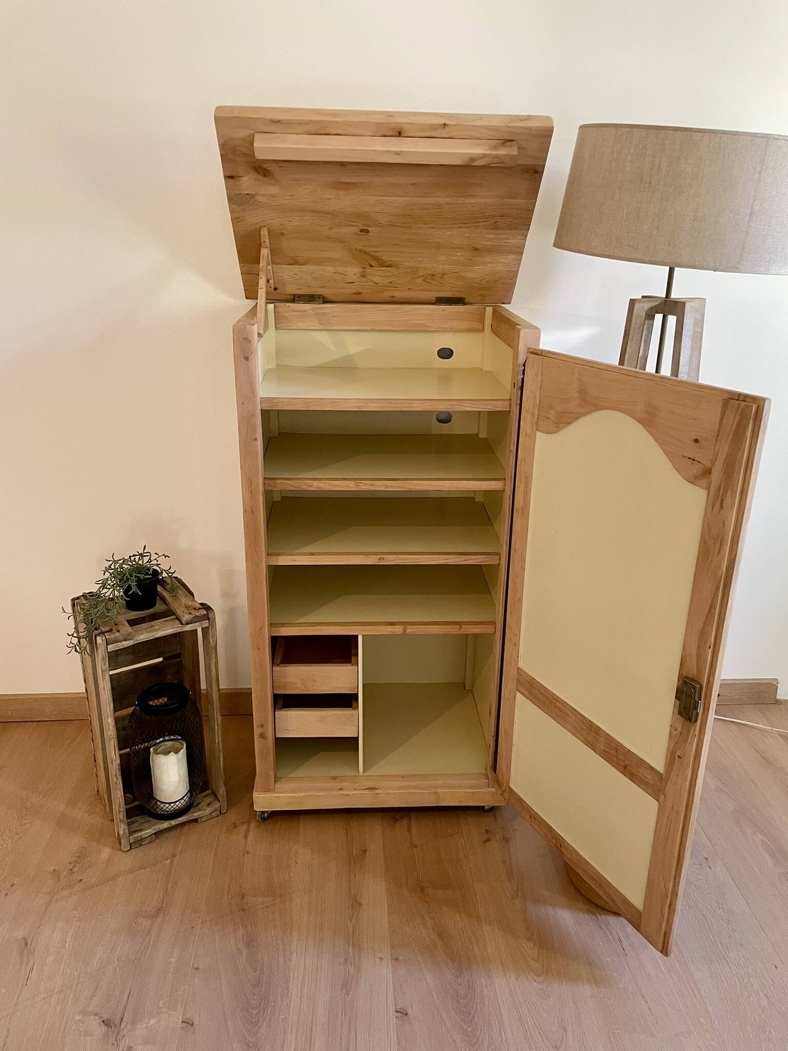 Meuble Hifi ou confiturier