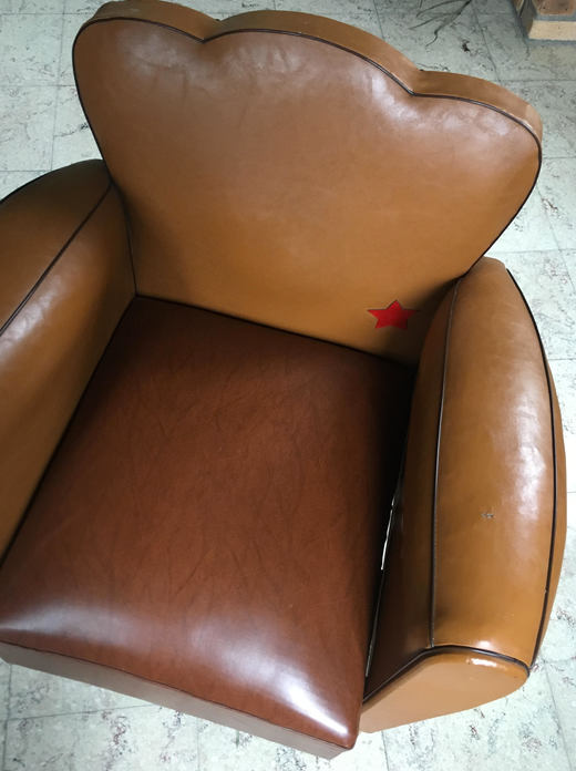 Fauteuil club moustache années 40