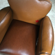 Fauteuil club moustache années 40