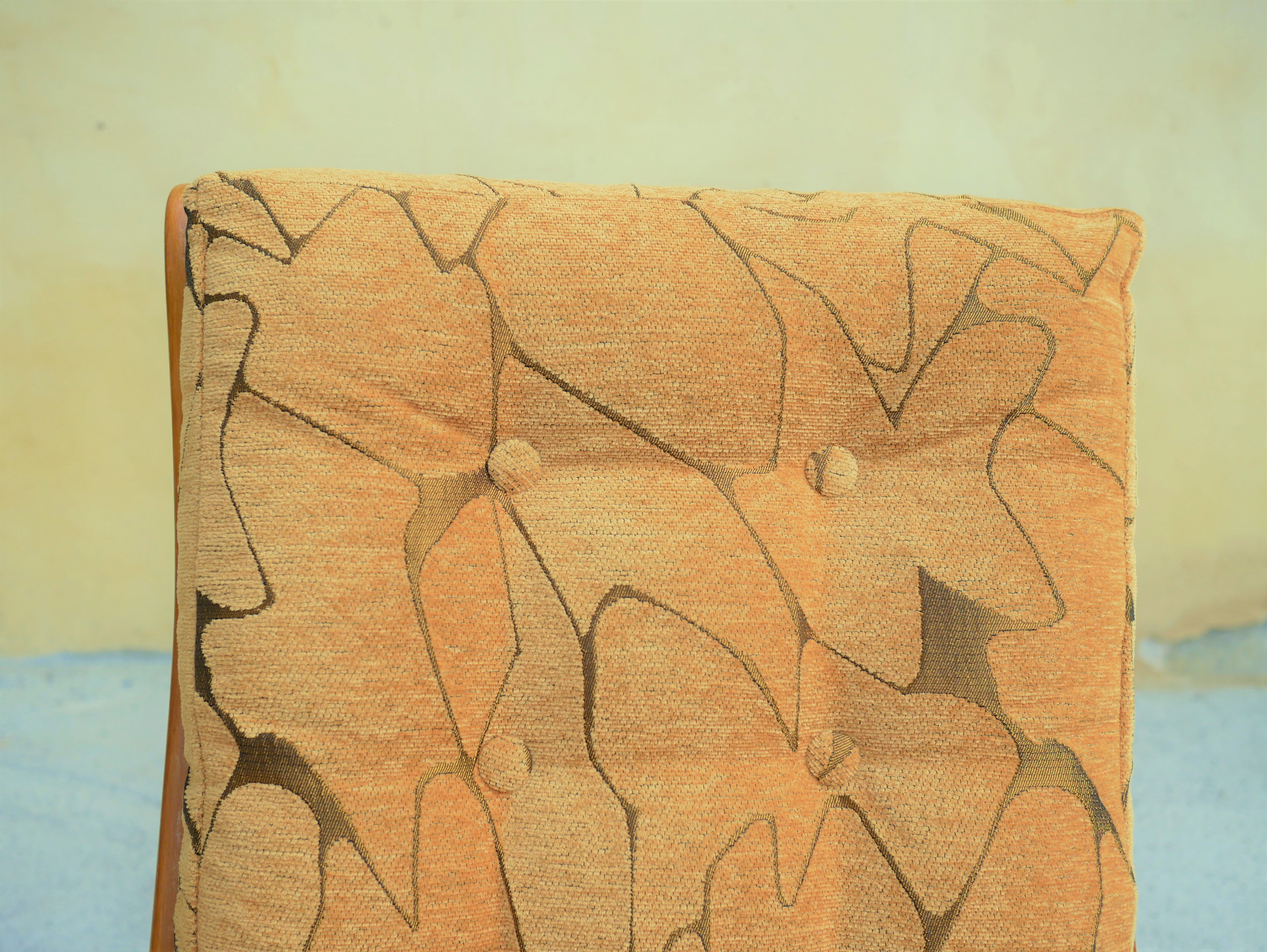 "FS 141" chair by Free-Span editions