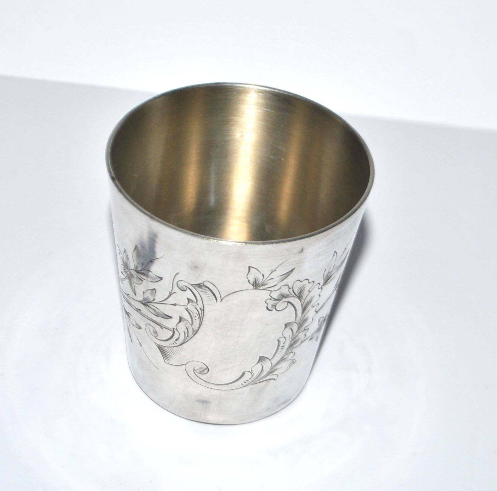 ERCUIS Rocaille silver-plated engraved metal cup/tumbler