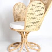 Paire de fauteuils en rotin et cannage