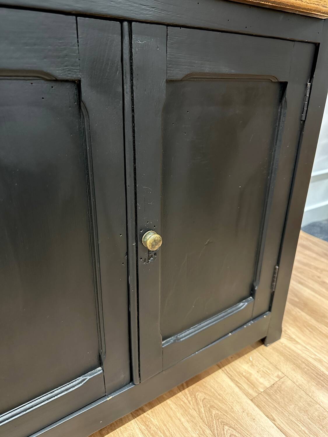 Parisian black and wood sideboard