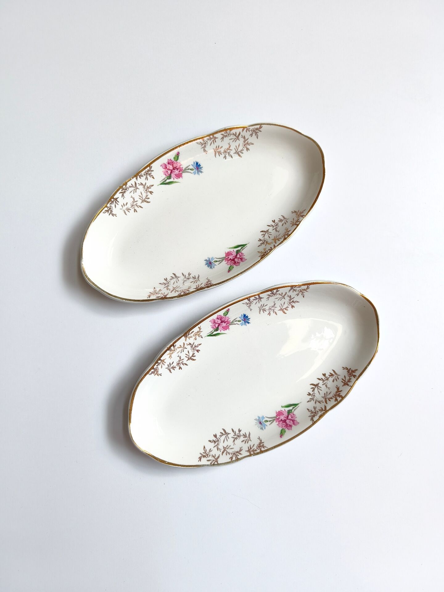 Lot de 2 raviers Sarreguemines modèle Béarn fleurs roses et bleues