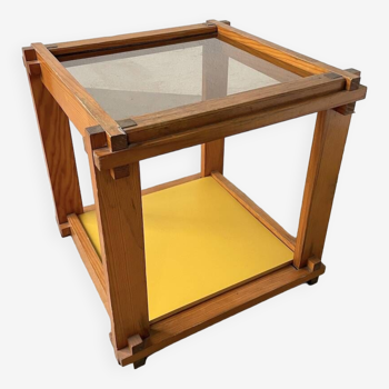 Bedside “cube” side table in pine DLG Regain