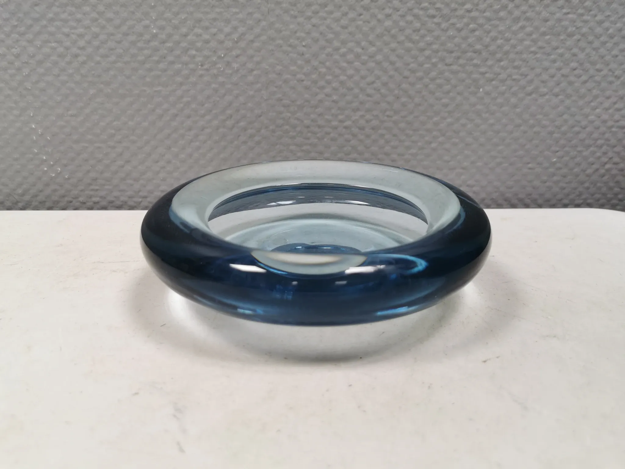 A Holmegaard cigar ashtray from the 1960s. Designed by Per Lütken (PL)