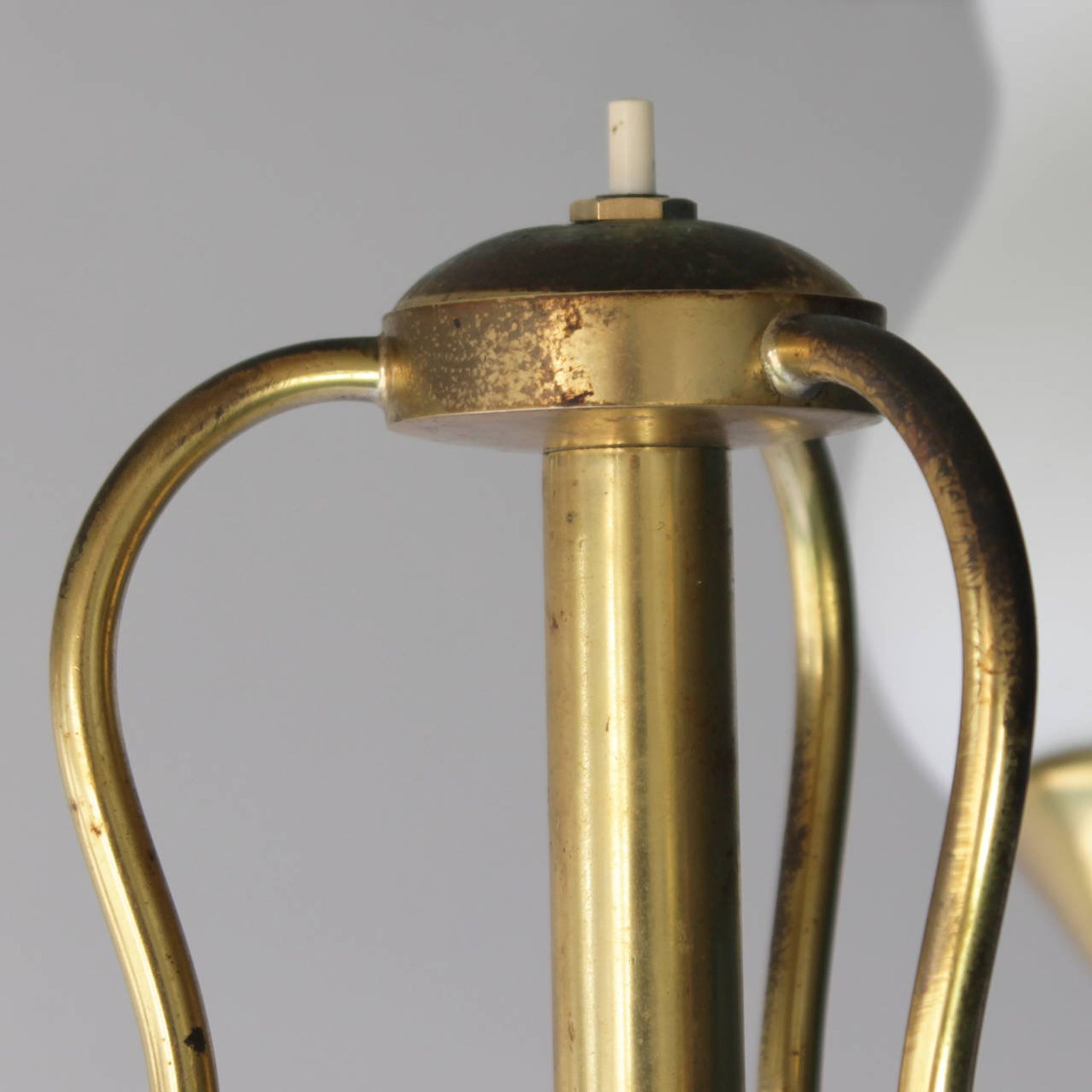 Elegant Italian floor lamp by Arredoluce