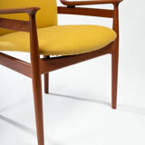 Chair 192 by Finn Jul