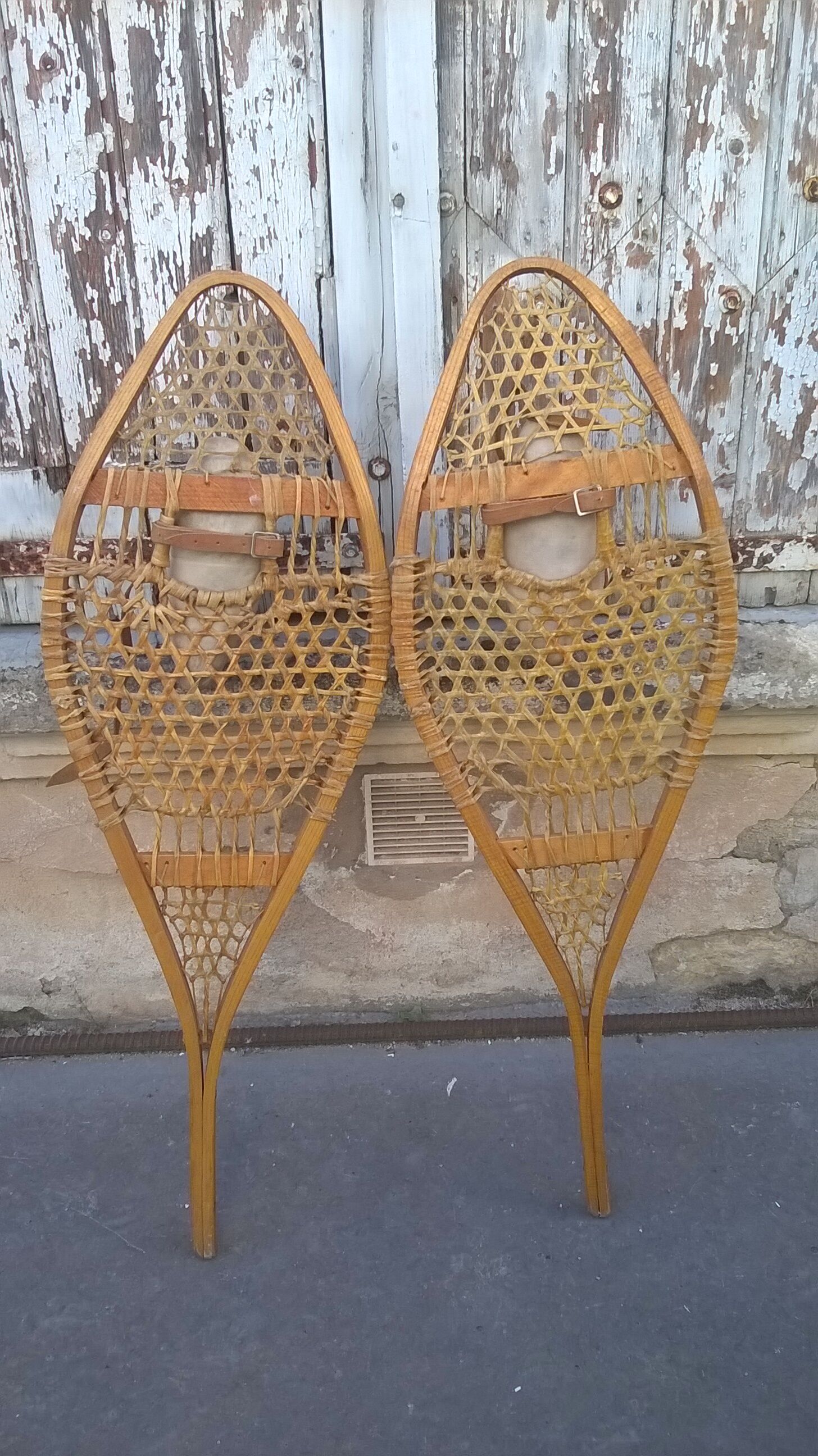 old pair of snowshoe