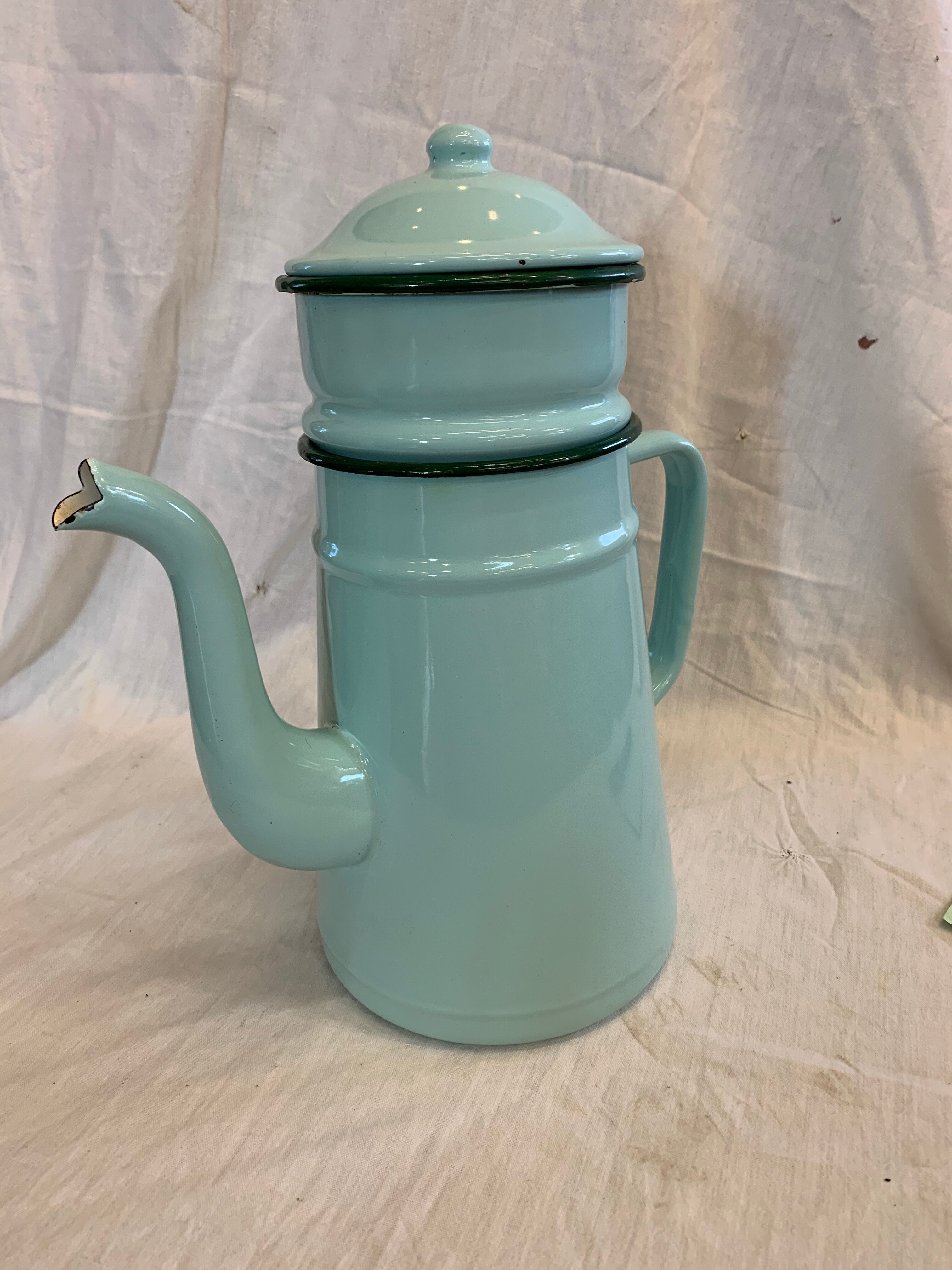 Enamelled coffee maker
