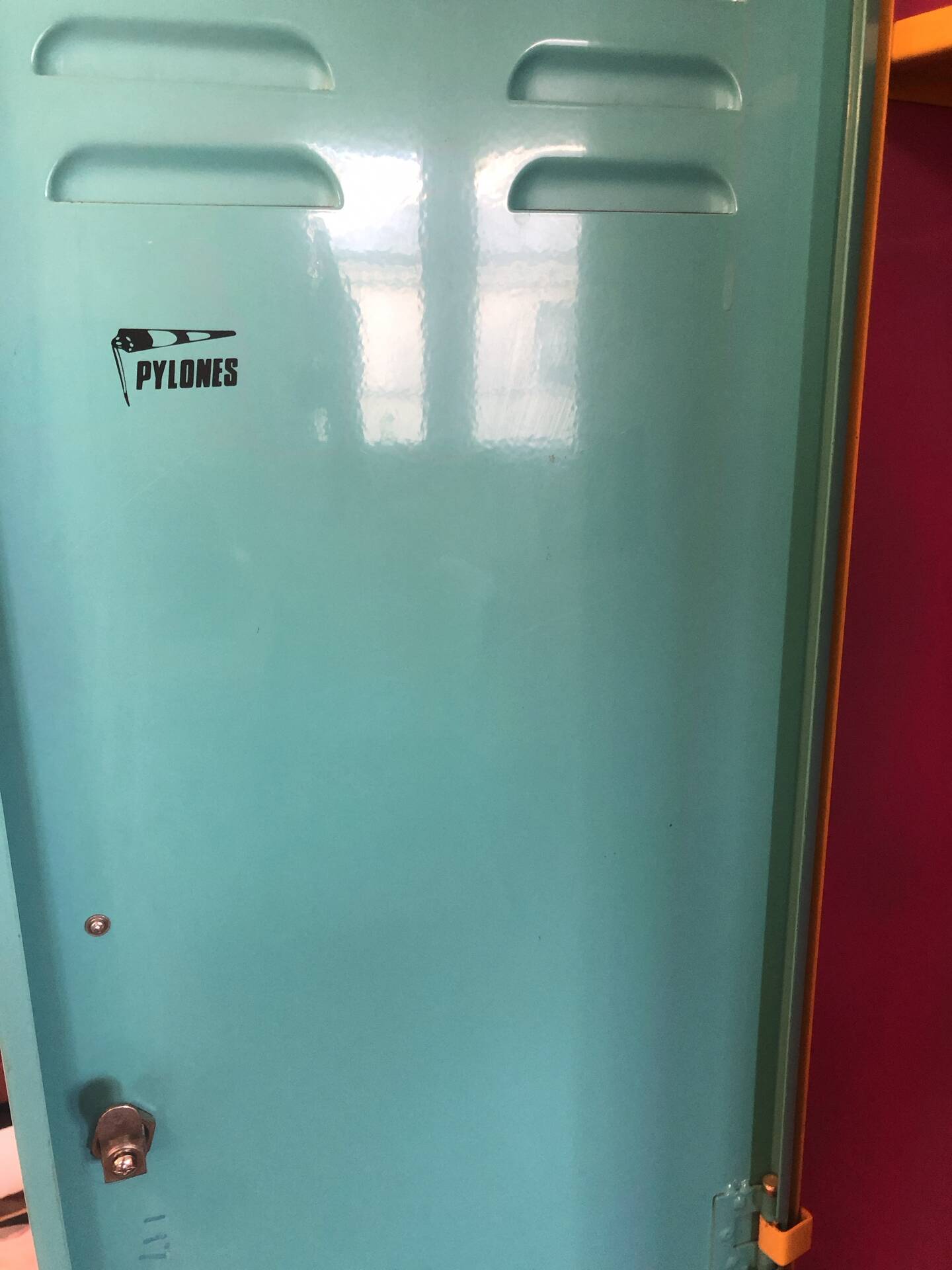 Armoire  Pylones