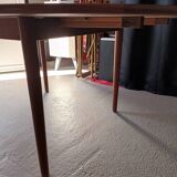 Scandinavian round table