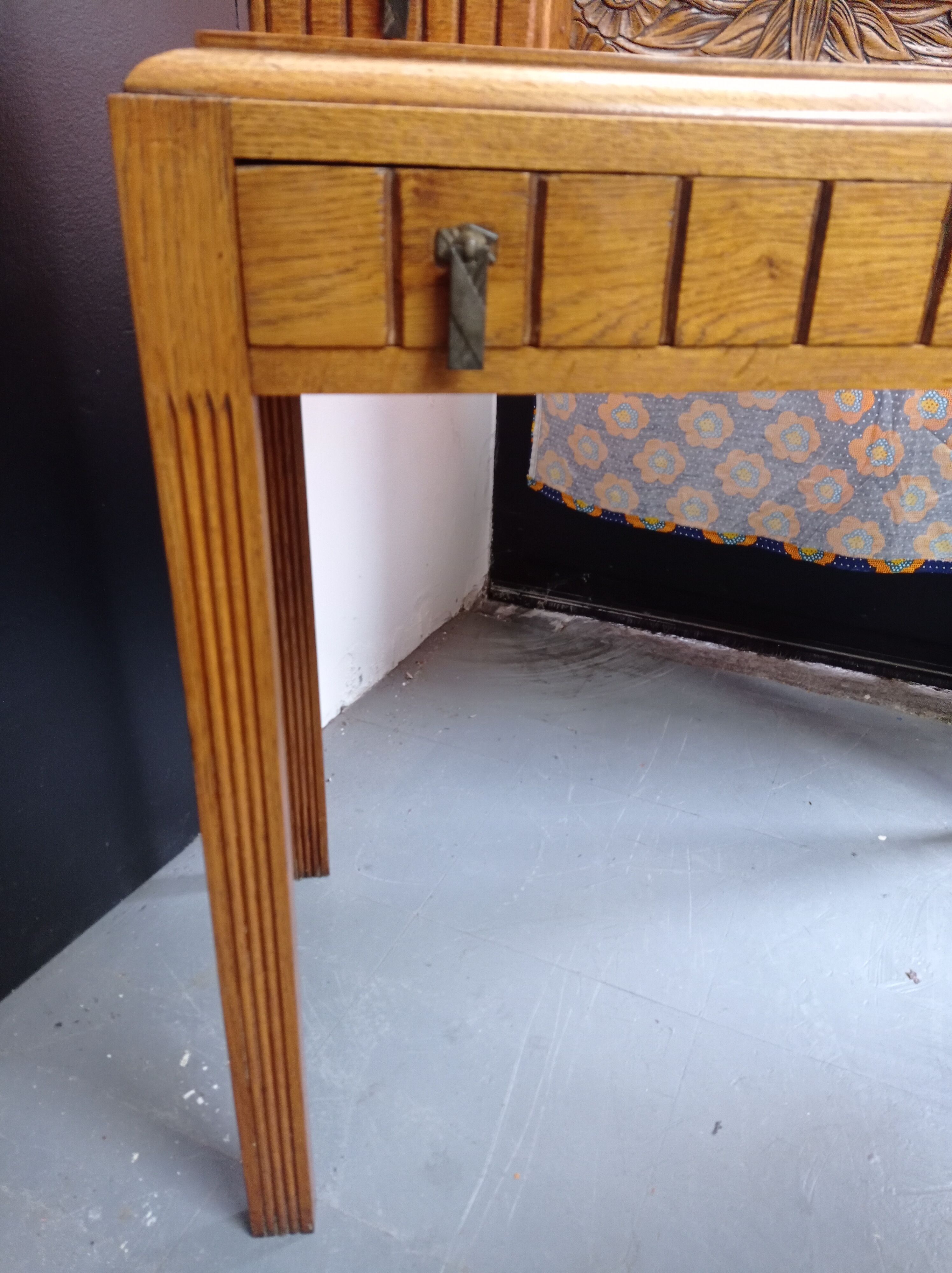 Art Deco hairdresser