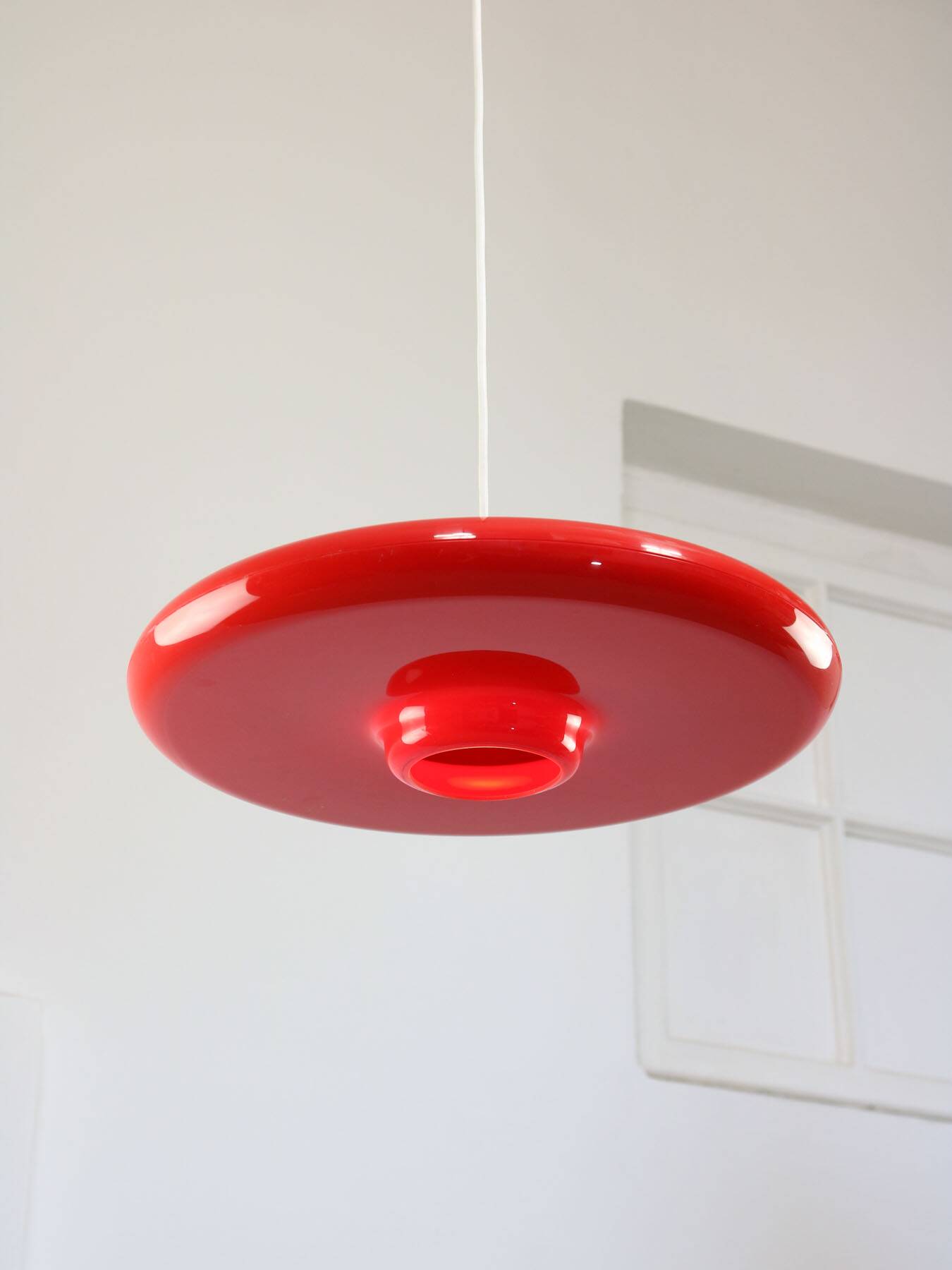 Space-Age Saucer Pendant in Red Plexiglas from Guzzini, 1960s