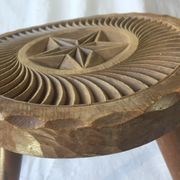 Tabouret bois art populaire tripod pieds compas ancien