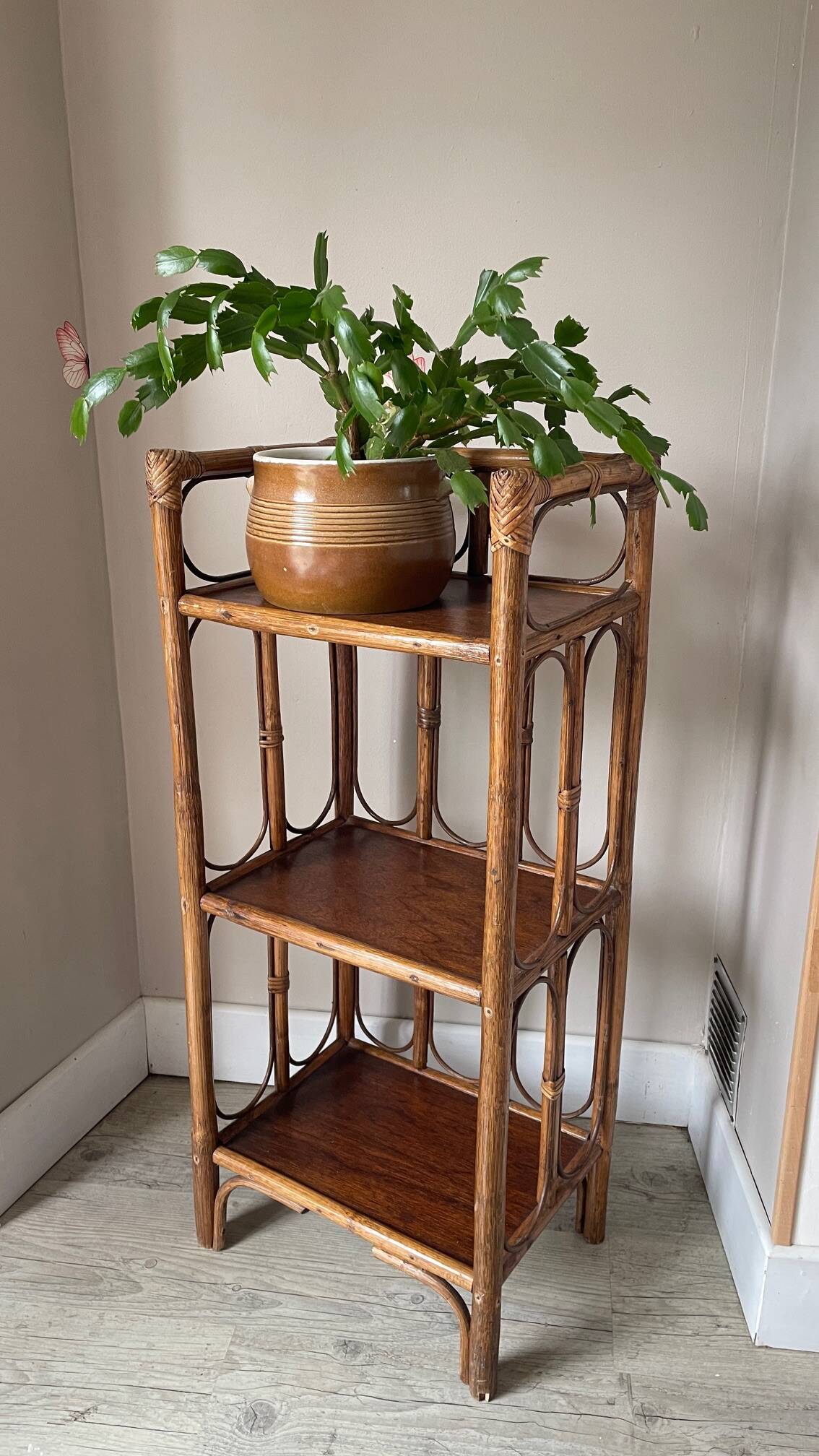 VINTAGE RATTAN BOOKSHELF