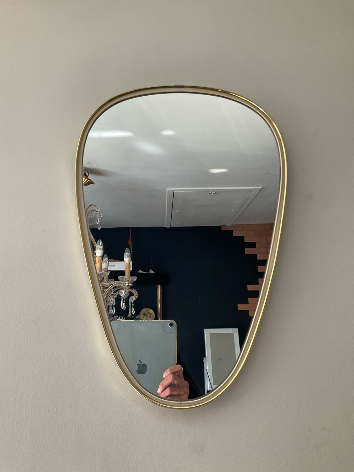 Miroir forme libre des années 60 21x47cm