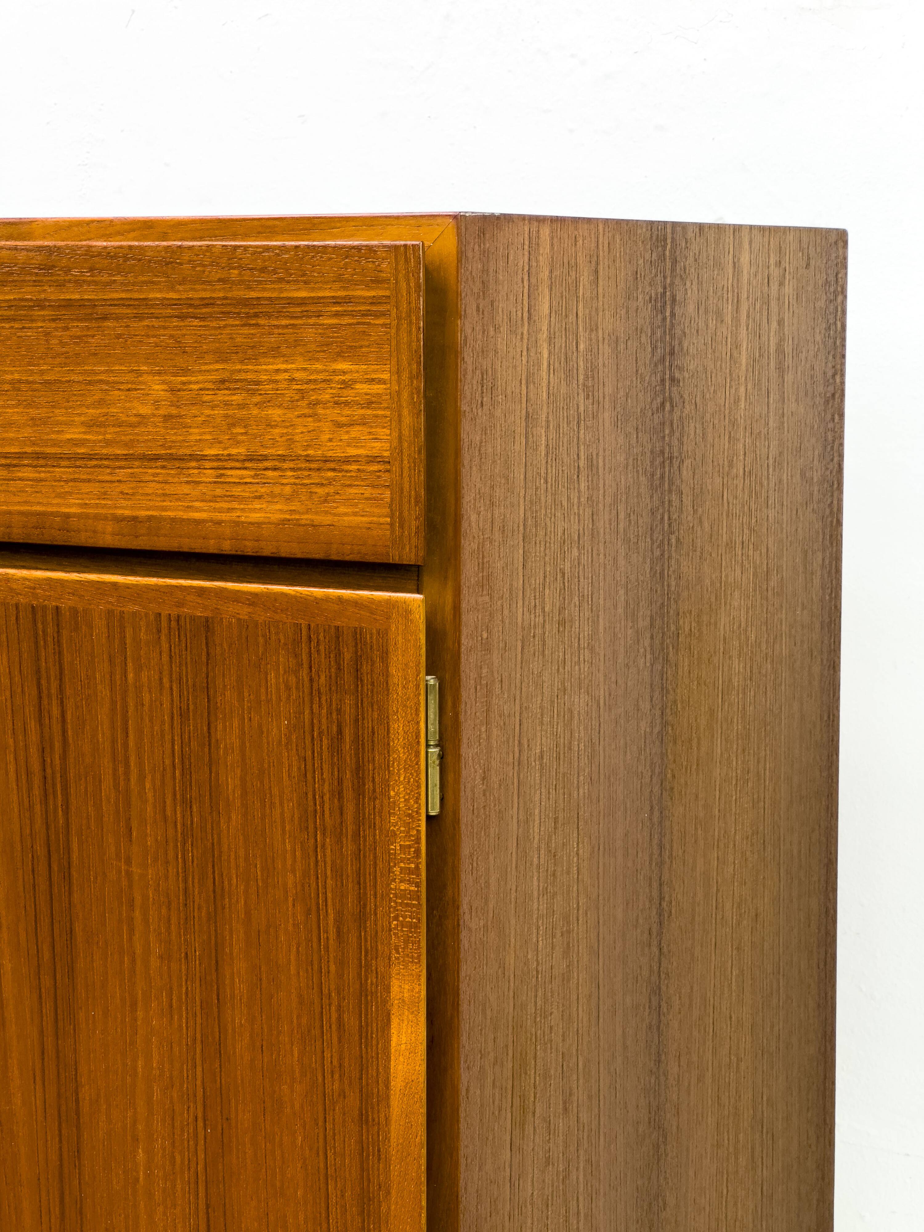 Buffet danois en teck avec tiroirs d'Omann Jun, 1970s