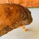 Table basse brutaliste bois et rotin