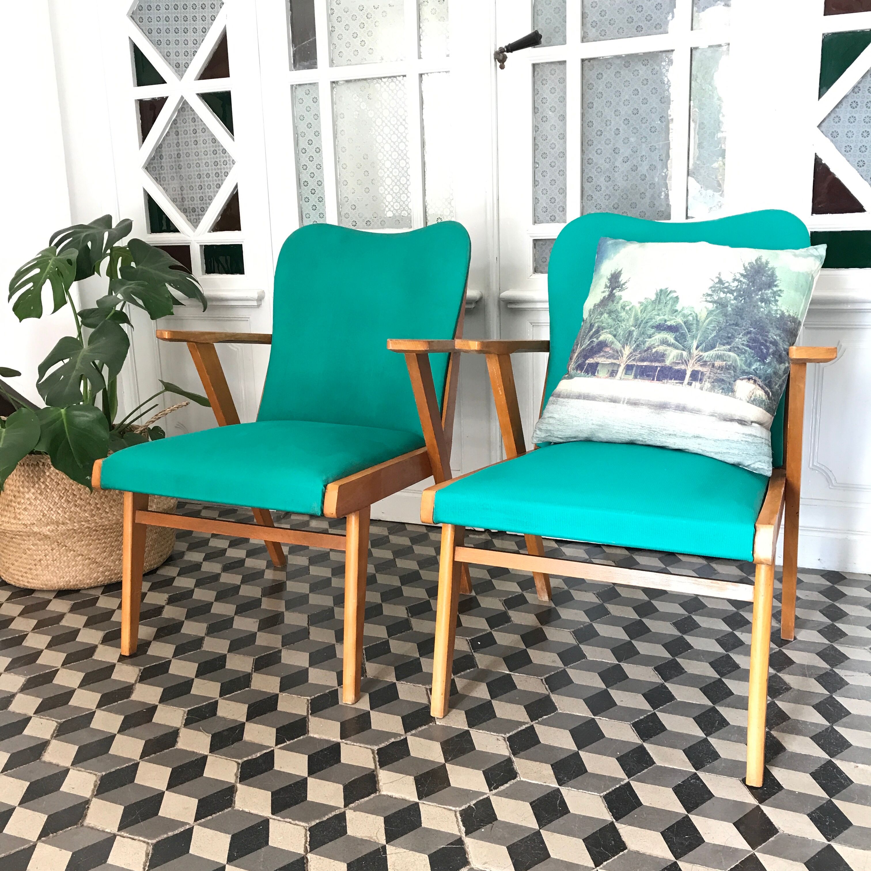 Fauteuil vintage bois et skaï vert