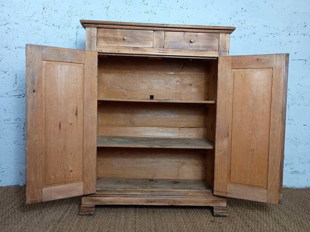 Buffet parisien vintage en pin