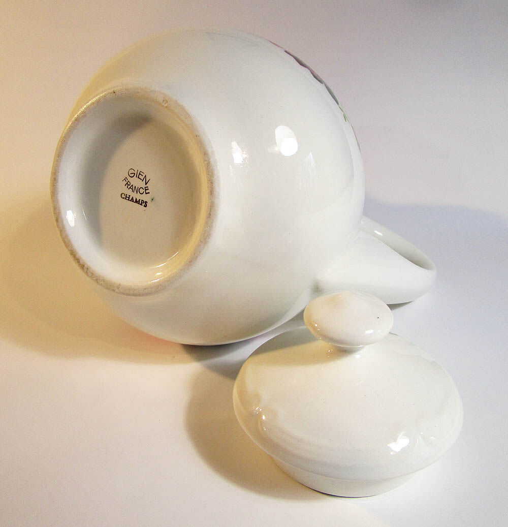 Gien's earthenware coffee maker