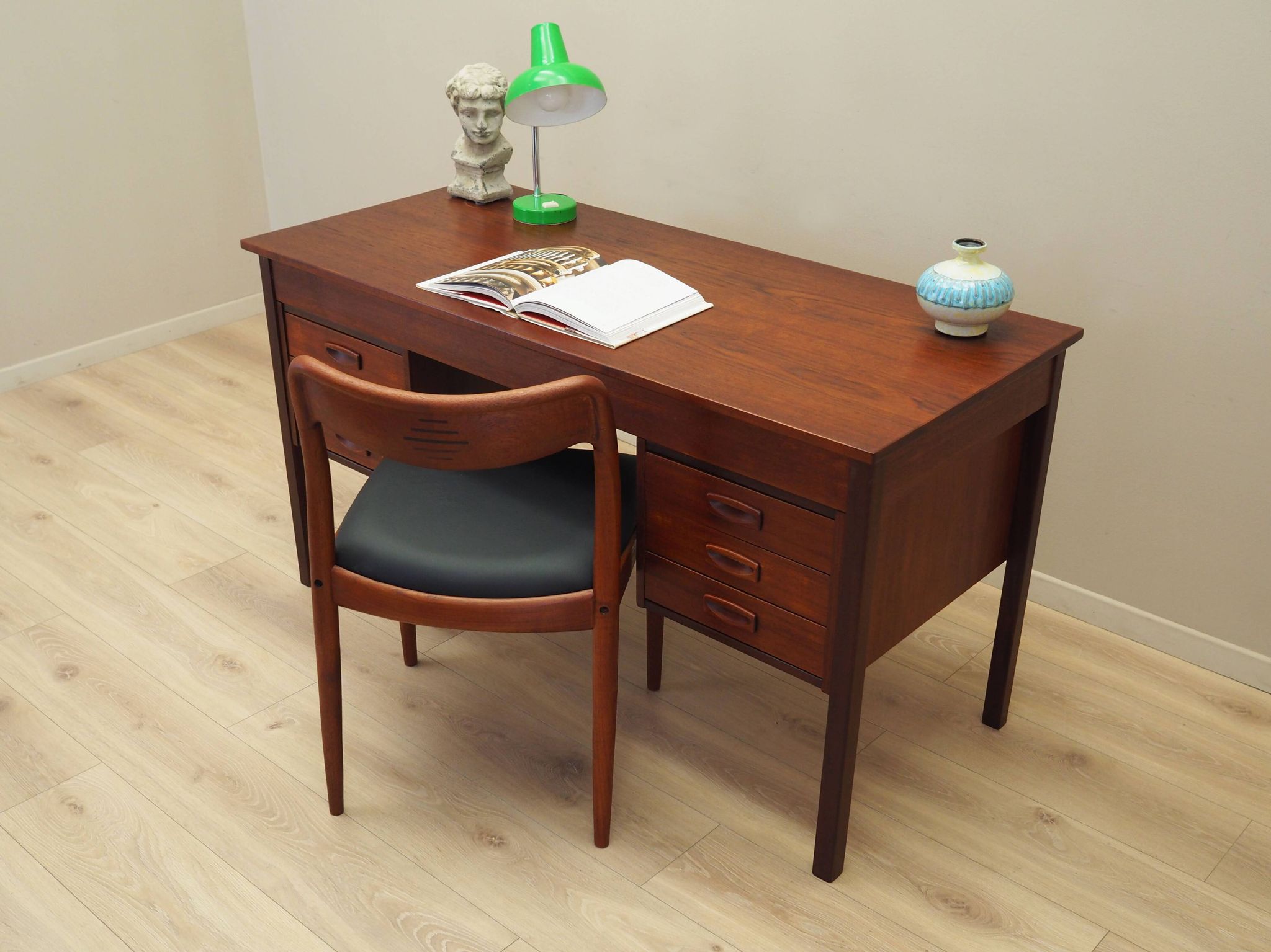 Bureau danois en teck, années 1970