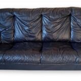 Cocooning black leather sofa