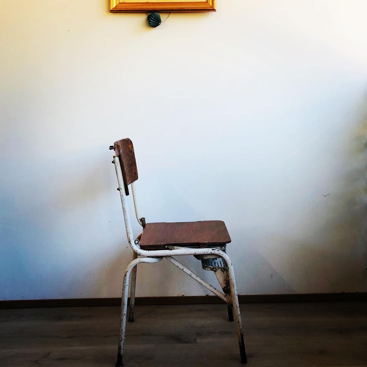 60s stepladder chair