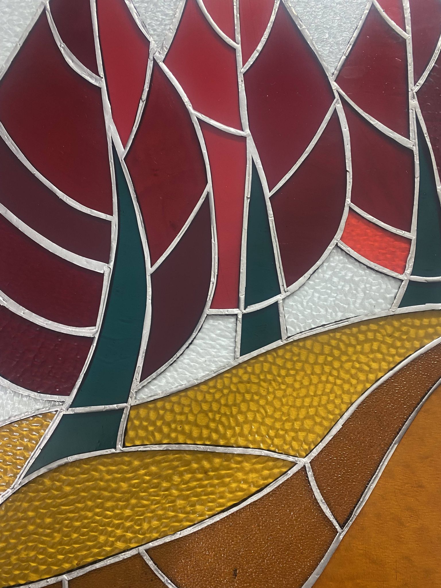 Vitrail décoratif Tulipes – Fleur stylisée en verre coloré, 41 × 68 cm