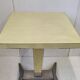 Table de bistrot vintage en formica & acier 1950