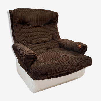 Airborne fiberglass and velvet chair, Cadestin
