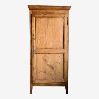 Hosiy cabinet 1910