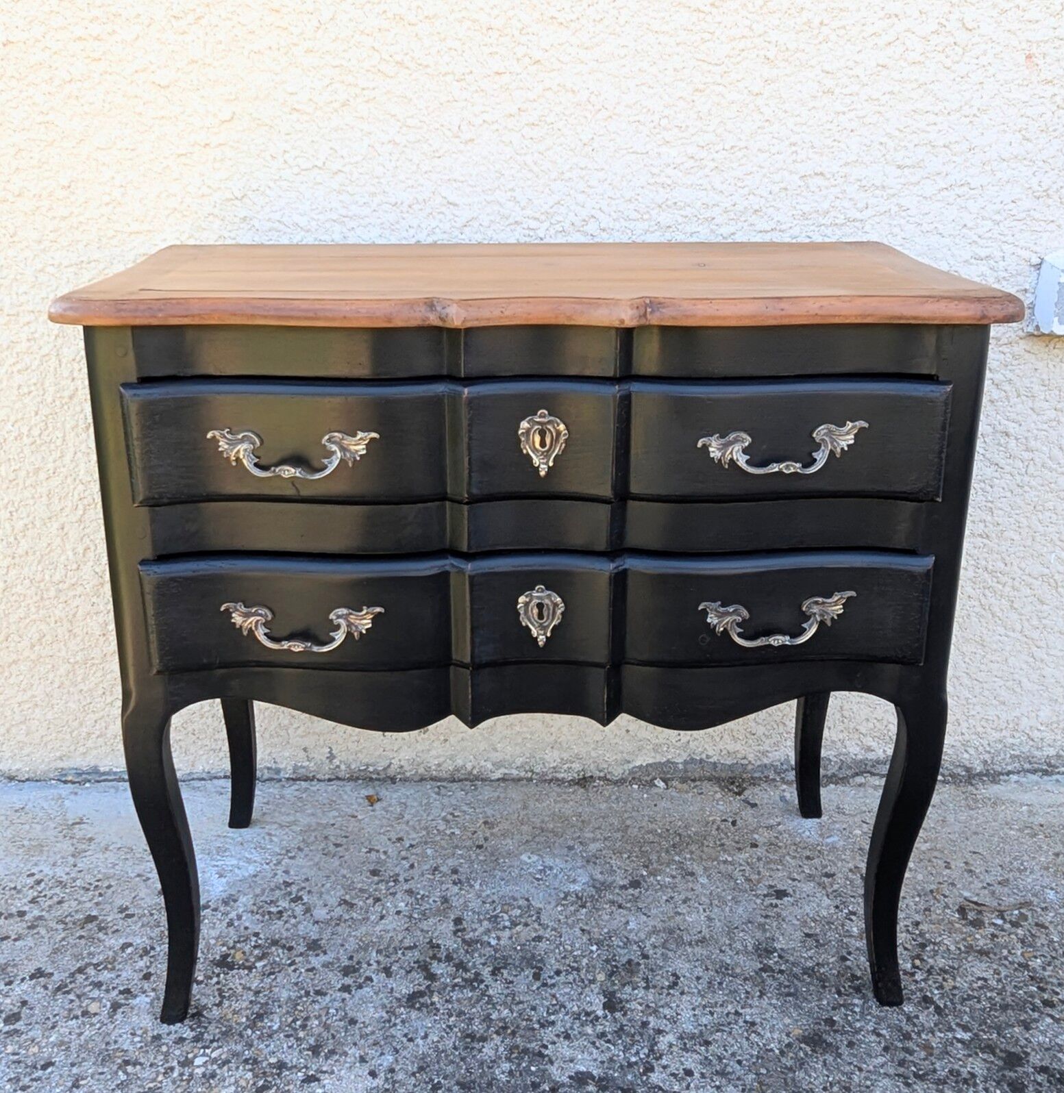 Louis XV Shabby Patina Jumping Commode