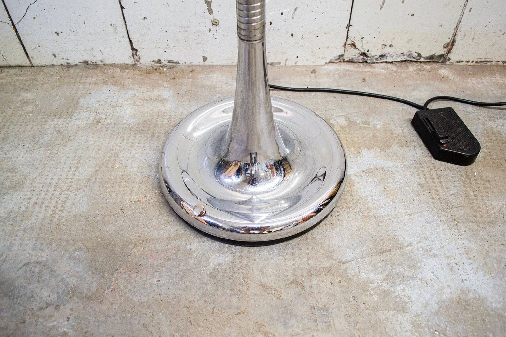 Molla floor lamp in steel by Eleonore Peduzzi Riva for Candle, Italy, 1970s.