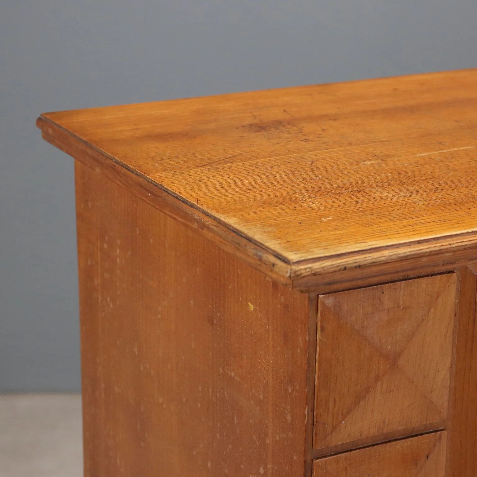 Vintage rustic buffet veneered in oak, Italy, 1950s.