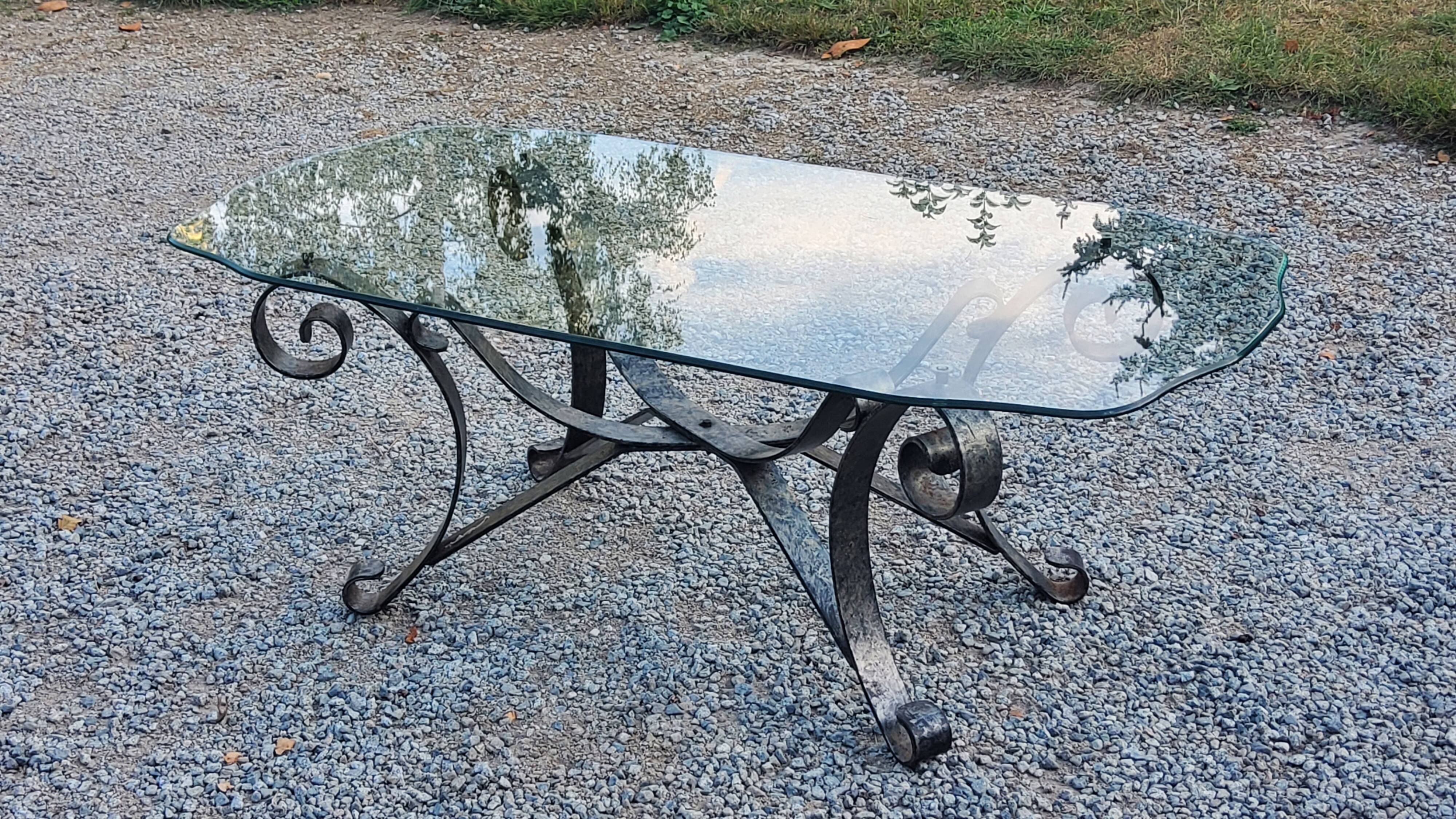 Coffee table from the 70s in wrought iron glass top bec de corbin
