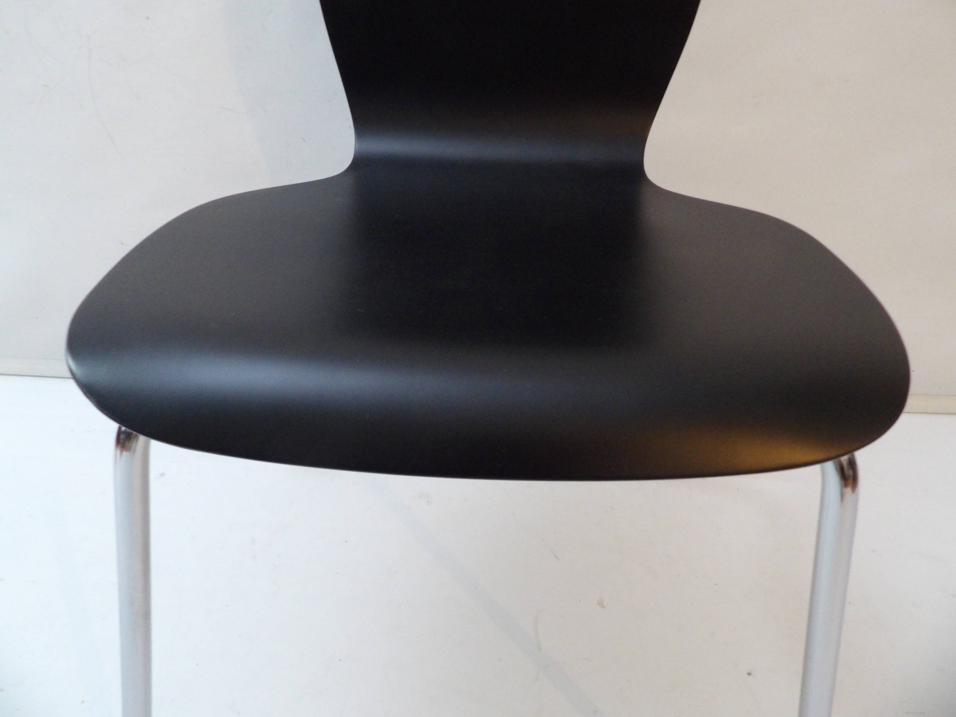 Ilmari Lappalainen - A set of three 'Columna' chairs for Asko. Ca. 1956. Fi