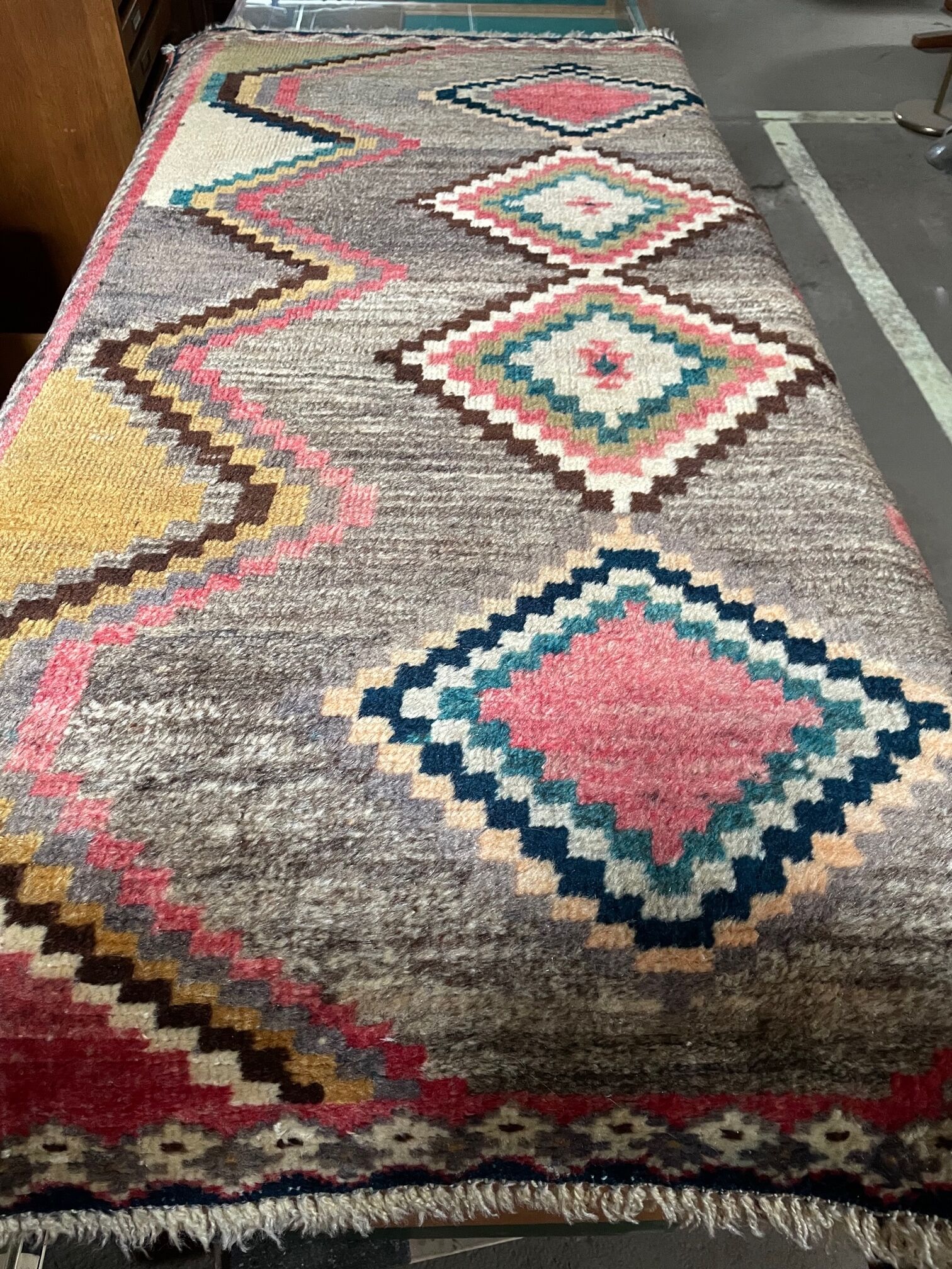Vintage Berber rug, 127 x 205