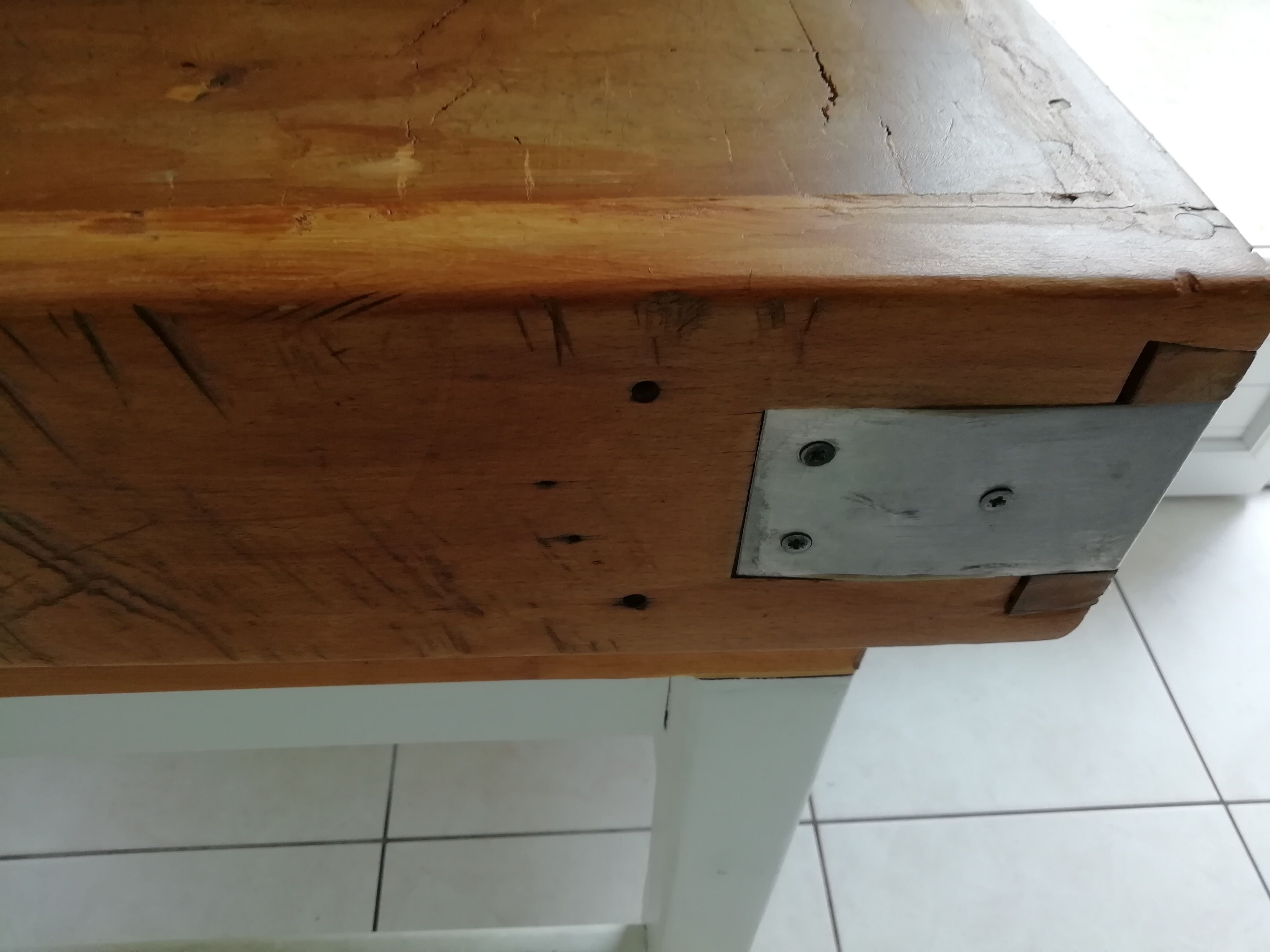 Former butcher's log 50