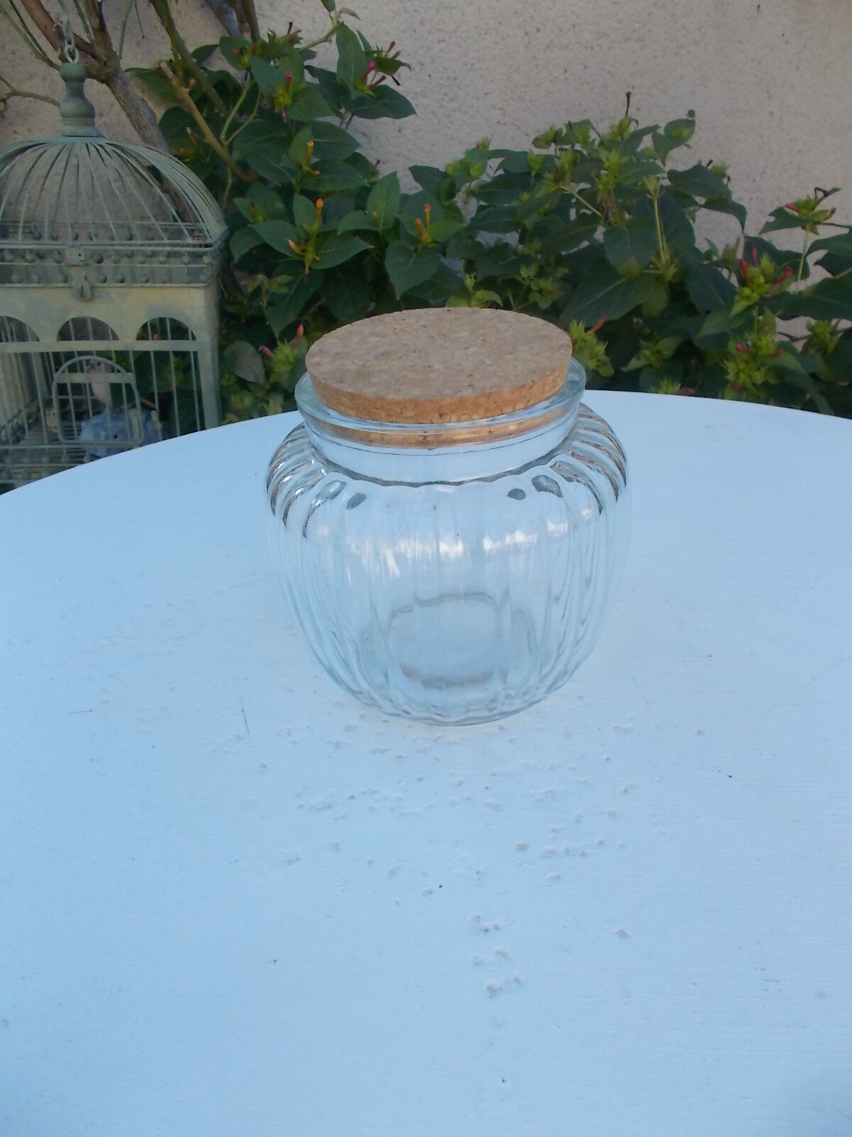 Glass jar