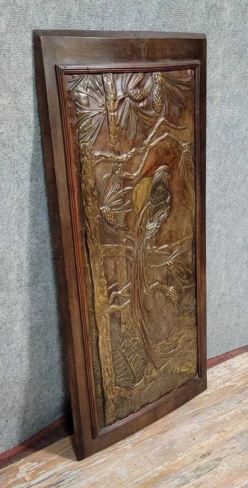 Large wood panel / bas relief Japanese style in embossed copper / signed